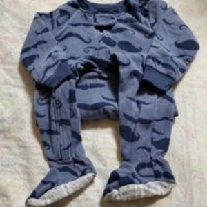 24 month Carter's Long Sleeve / Pants Body Suit